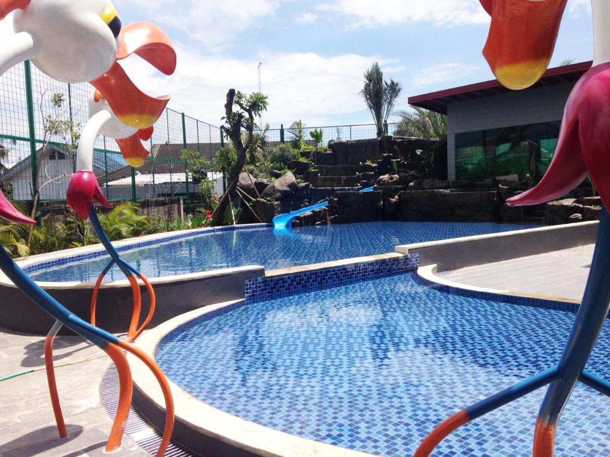 Maxonehotels At Resort Μακασάρ Εξωτερικό φωτογραφία